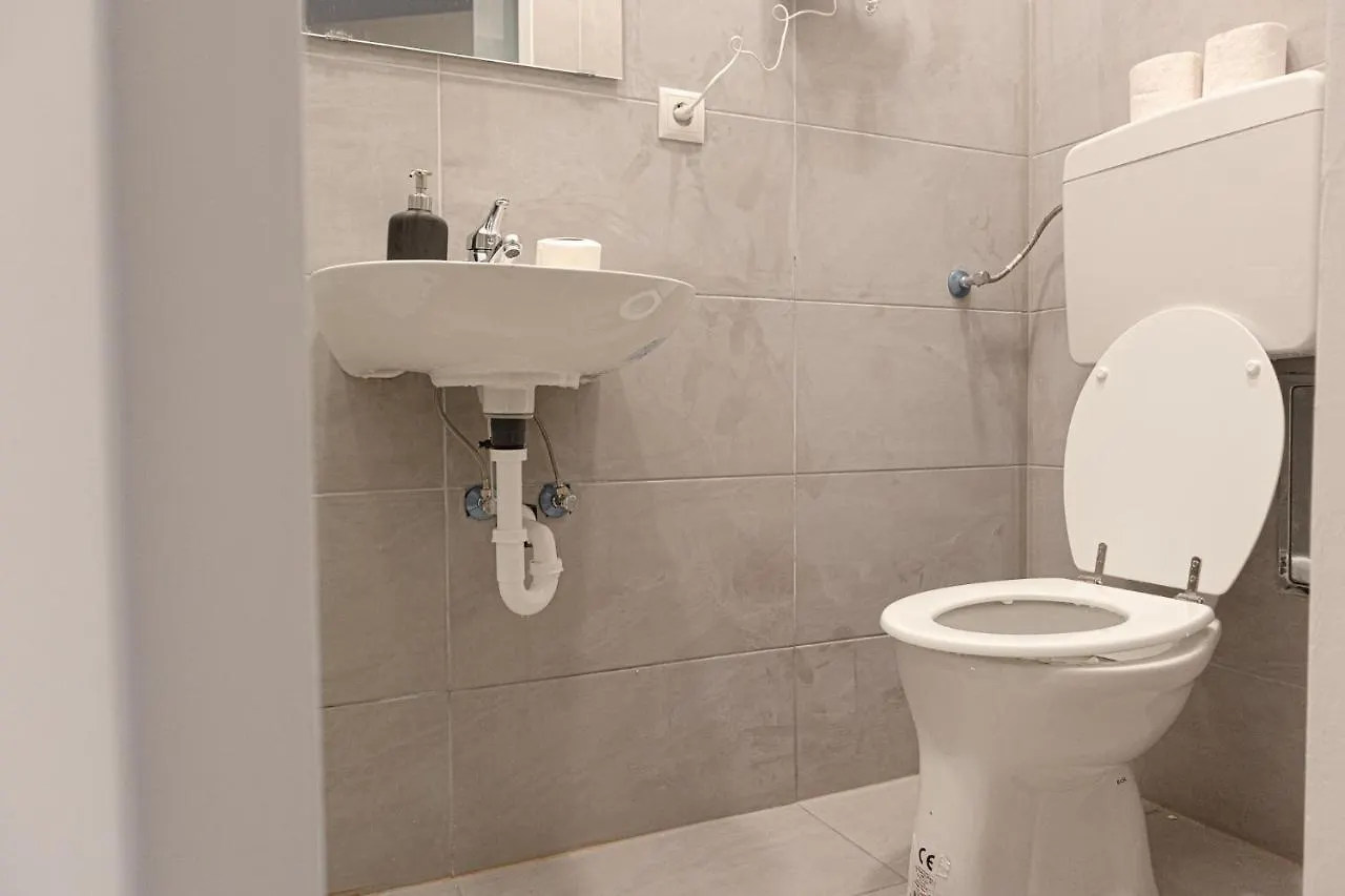 Classy 2Br Apt. W/ Exclusive Location Near Akh Vienna