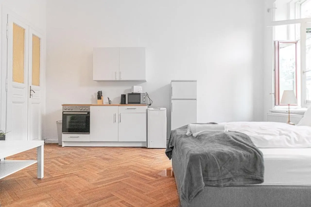 Classy 2Br Apt. W/ Exclusive Location Near Akh Vienna