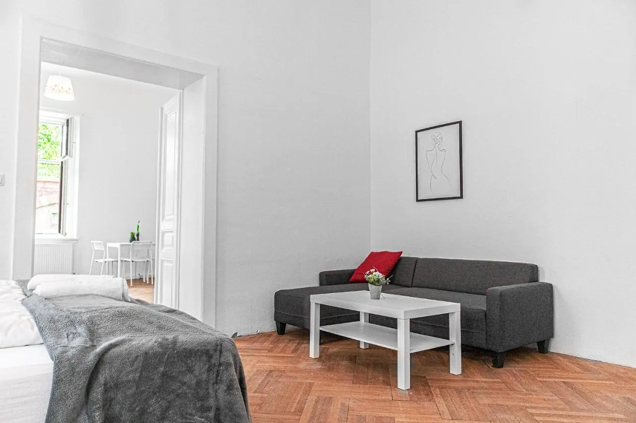 Apartment Classy 2Br Apt. W/ Exclusive Location Near Akh Vienna