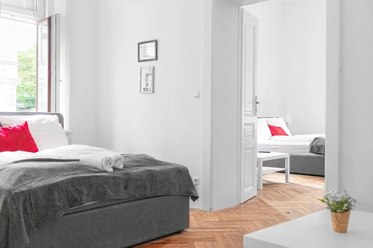 Apartment Classy 2Br Apt. W/ Exclusive Location Near Akh Vienna
