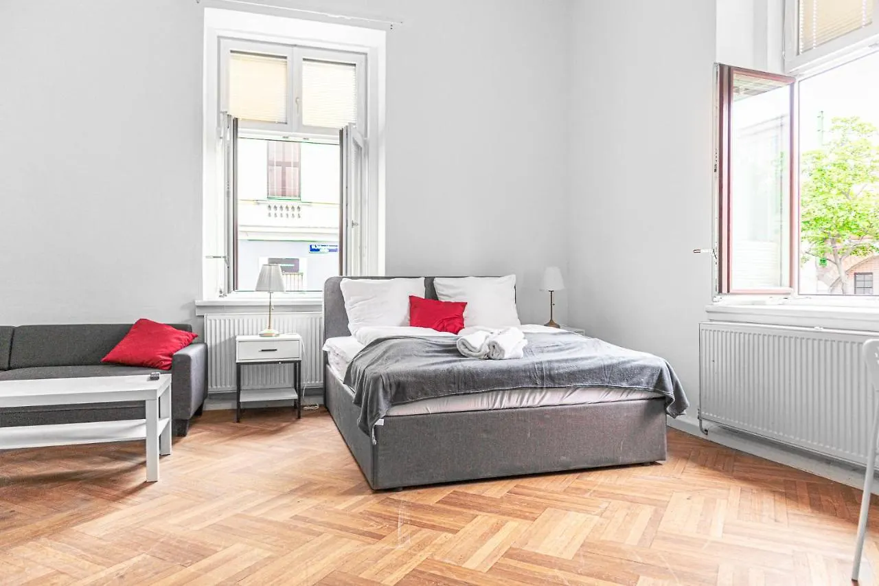 Apartment Classy 2Br Apt. W/ Exclusive Location Near Akh Vienna Austria