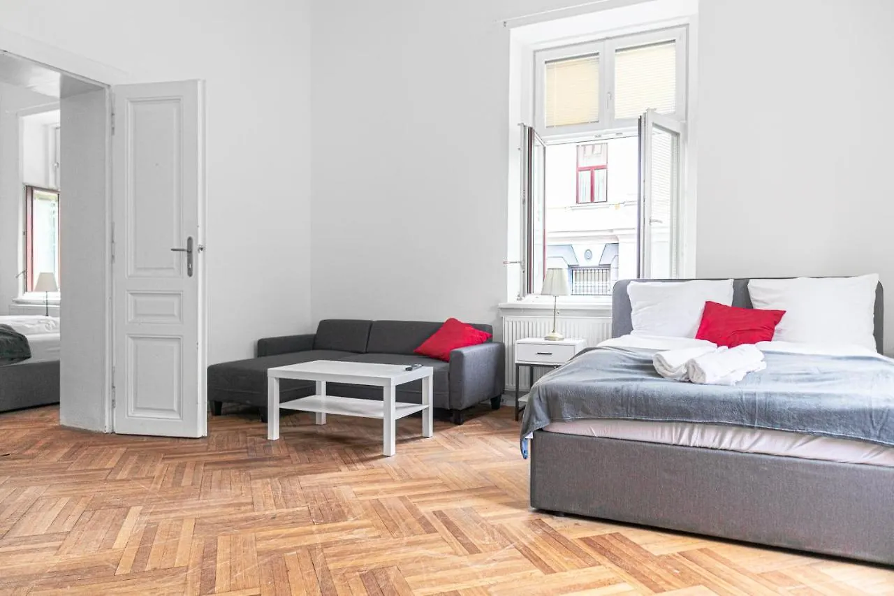 Classy 2Br Apt. W/ Exclusive Location Near Akh Vienna 0*,  Austria