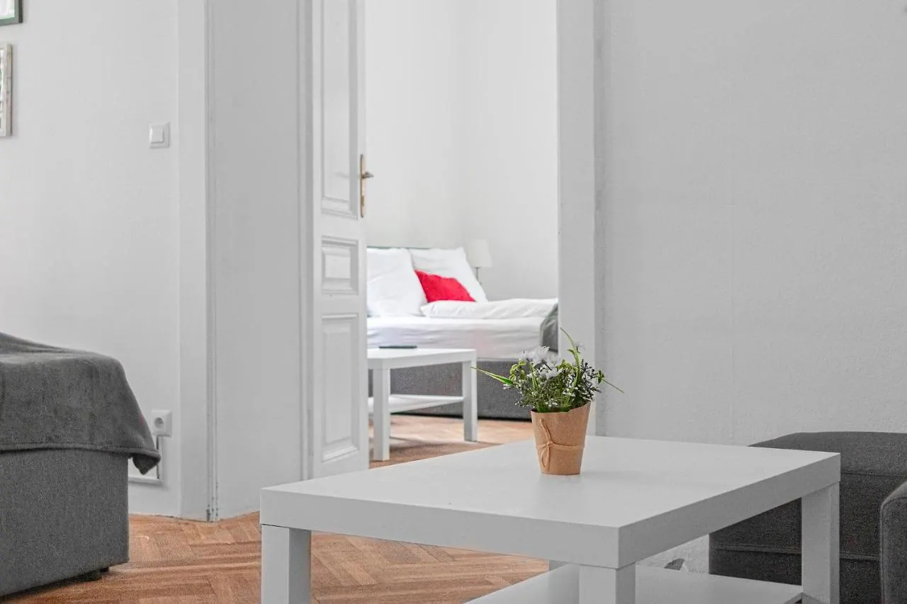 Apartment Classy 2Br Apt. W/ Exclusive Location Near Akh Vienna