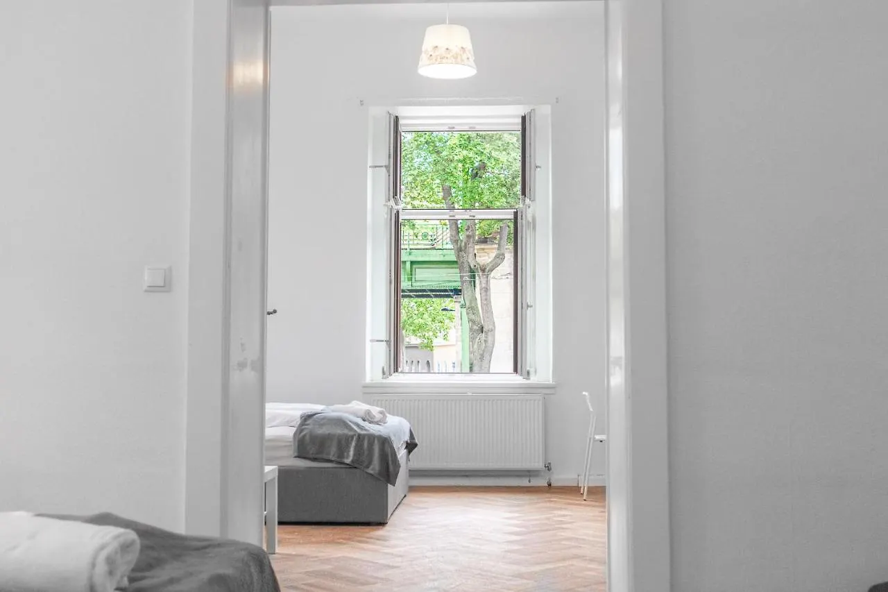 Classy 2Br Apt. W/ Exclusive Location Near Akh Vienna Austria